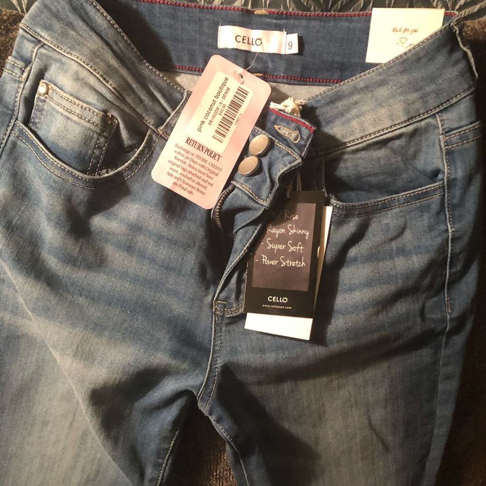 CELLO SIZE 9 Jeans NWT